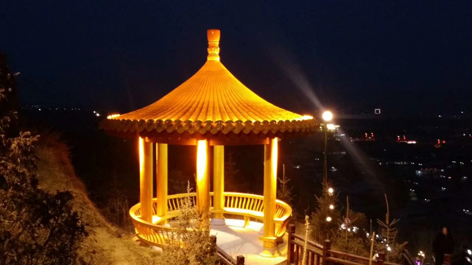 青海省互助縣油嘴灣花海夜景亮化工程